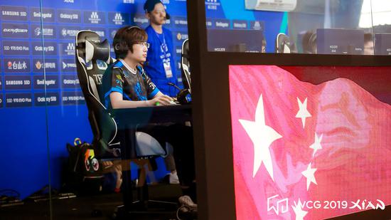 平稳的水面 平稳的水面